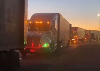 Texas reanuda inspecciones en frontera con Ciudad Juárez