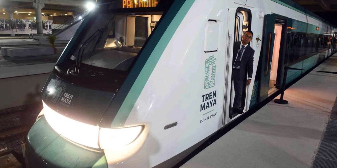 AMLO niega participación de sus hijos en negocio del Tren Maya