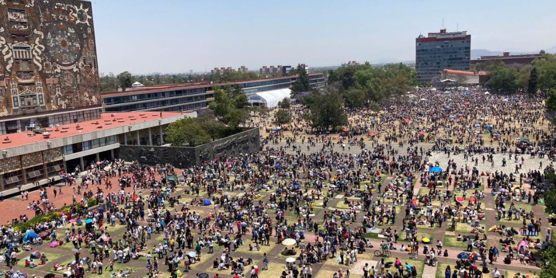 Así se vivió el eclipse solar desde Ciudad Universitaria