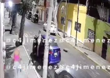 Captan a sujeto mientras se exhibe frente a mujer en la Venustiano Carranza