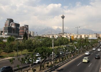 Explosiones sacuden Irán ante posible ataque de Israel