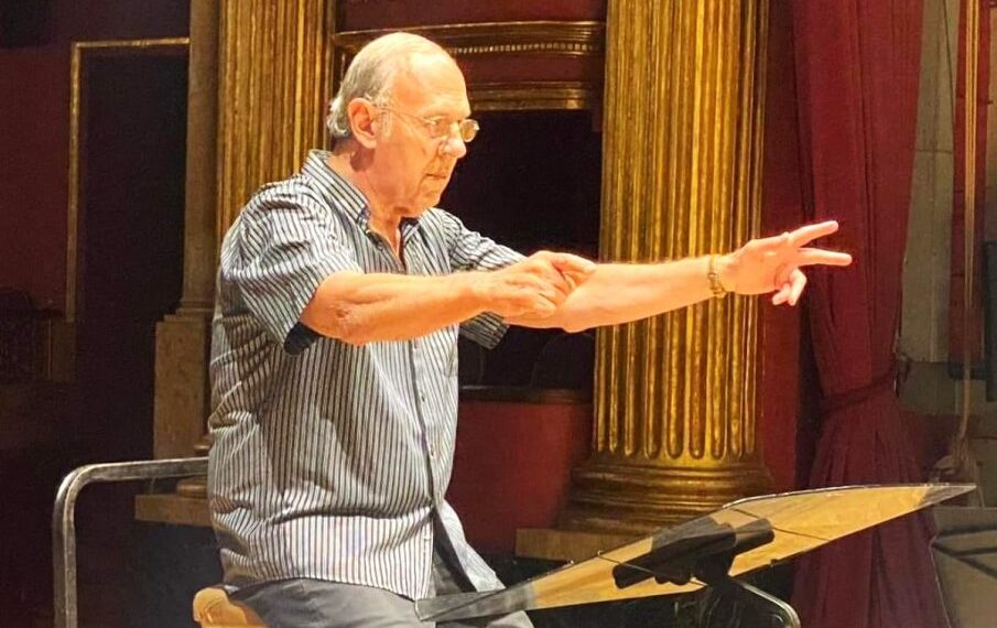 Murió Jorge Rivero, director huésped de la Orquesta Filarmónica de Jalisco, durante un ensayo