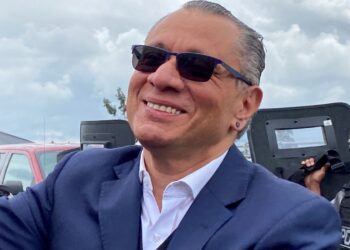 México busca acelerar la entrega de Jorge Glas y pide ayuda a Suiza