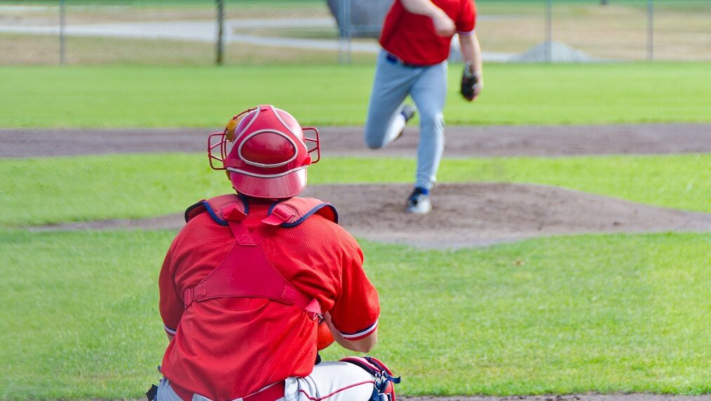 Béisbol profesional y recreacional: ¿Cómo prevenir lesiones a cualquier nivel?
