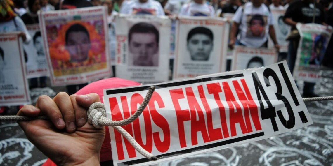 AMLO le pone fecha a reunión con los padres de los 43 normalistas