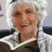 Murió Alice Munro, ganadora del Premio Nobel de Literatura, a los 92 años