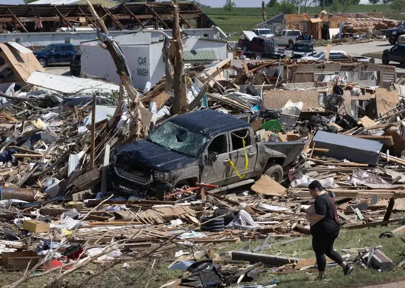 Tornado en Iowa dejó al menos 5 muertos y 35 heridos; así quedaron las casas
