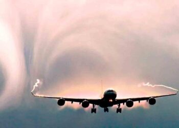 Nuevamente, turbulencias dejan 12 heridos en vuelo de Qatar Airways a Dublín