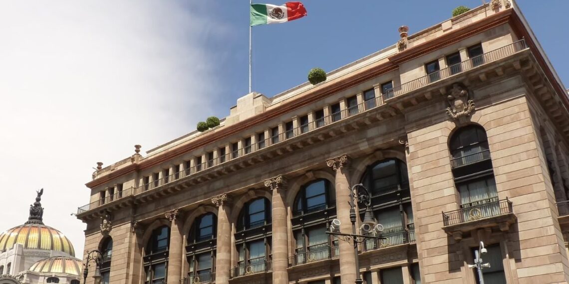 Banxico mantiene tasa de interés en 11% ante presiones inflacionarias