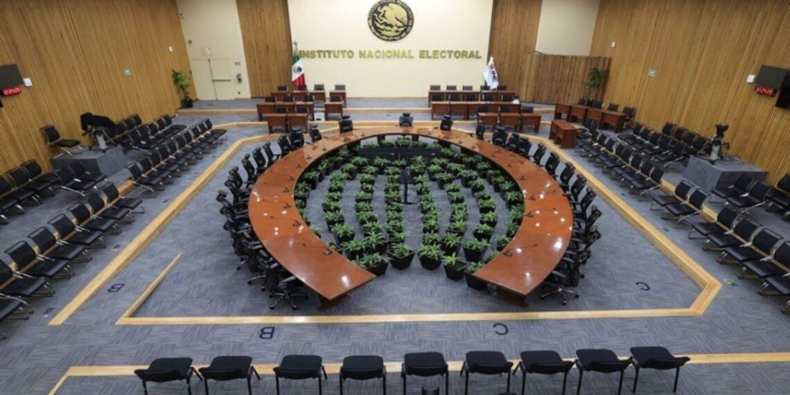 INE pide a “Marea Rosa” no utilizar el color del instituto