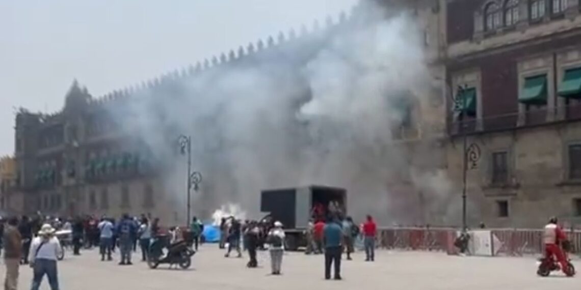 Agresión de estudiantes de Ayotzinapa en Palacio Nacional fue una provocación electoral: AMLO