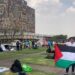 Instalan campamento pro Palestina frente a Rectoría