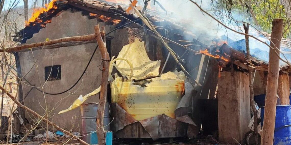 Semar neutraliza 8 laboratorios para fabricar drogas sintéticas en Sinaloa