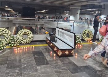 A tres años del colapso de la Línea 12, exigen justicia en estación Mixcoac