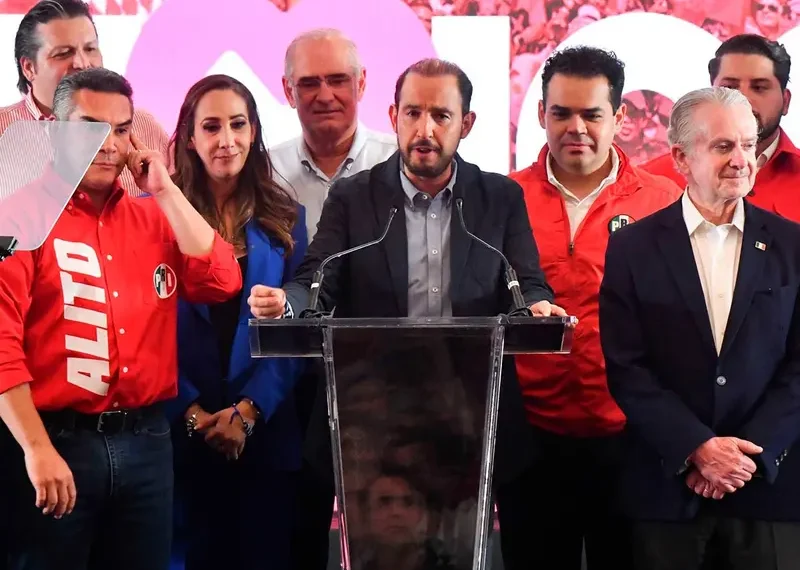 AMLO recomienda a Marko Cortés ‘respirar profundo’, tras anunciar impugnación