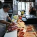 Los argentinos ya comen menos carne por la inflación y el ‘shock’ de Milei
