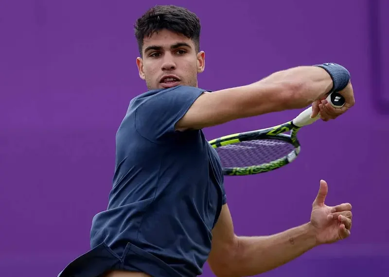 Carlos Alcaraz cae en el ranking ATP tras su derrota en Queen’s