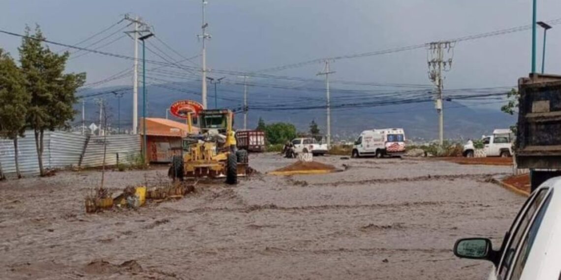Se desborda el Río San Martín en Chalco tras lluvias intensas