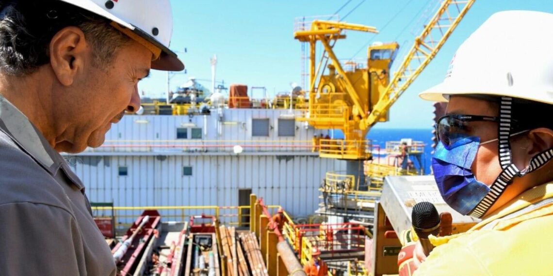 Aumenta PEMEX un 47% su inversión en refinerías durante el sexenio actual