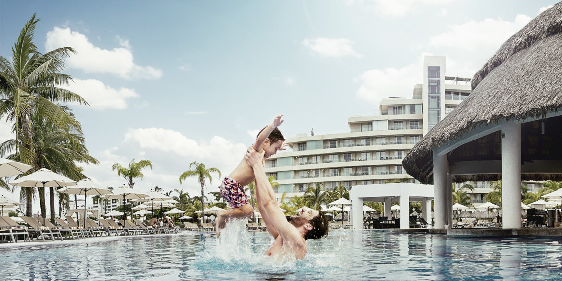 Mundo Imperial consiente a papá durante todo el mes de junio
