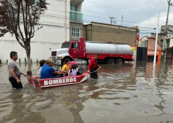Inundación por canal desbordado afecta más de 400 casas en Rancho San Blas