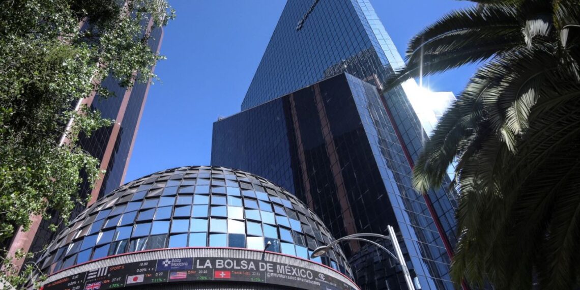 AMLO atribuye caída de la Bolsa a factores externos tras elecciones