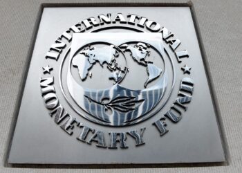 AMLO critica al FMI por proyectar mayor crecimiento en Argentina que en México