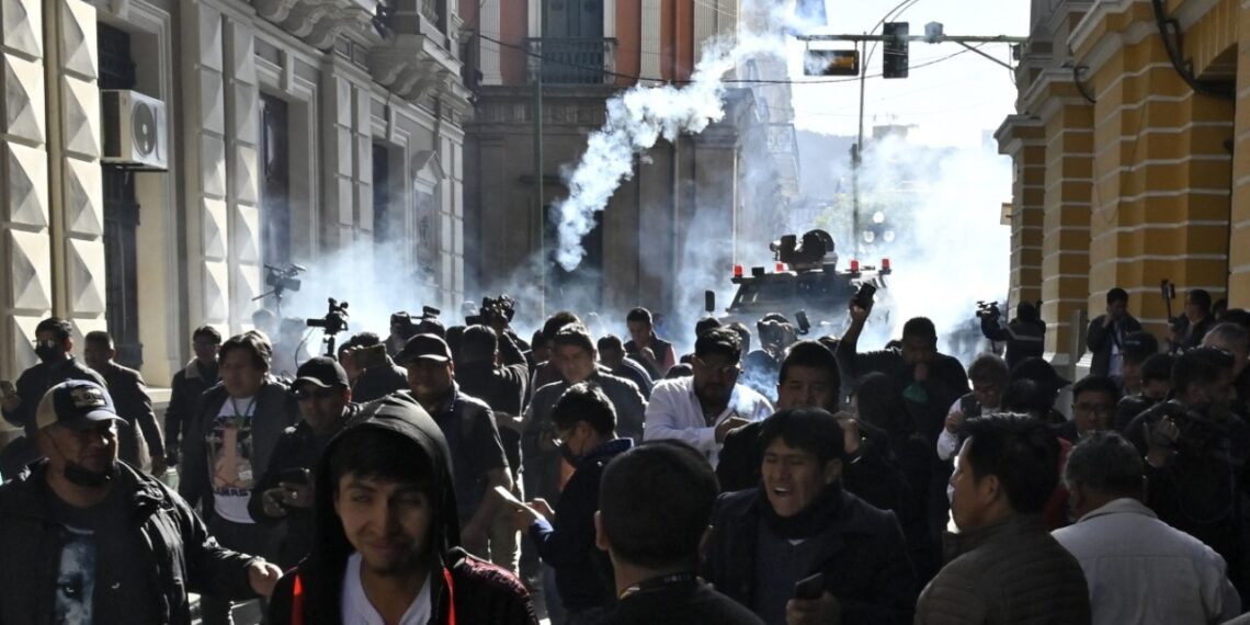 La gente defendió la democracia en Bolivia: AMLO