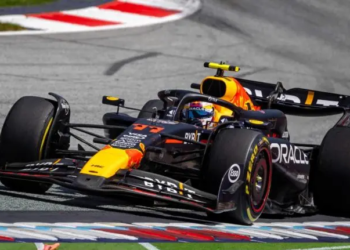 Pérez afirma que están progresando, pero lamenta que ‘dos décimas te cambian la carrera’