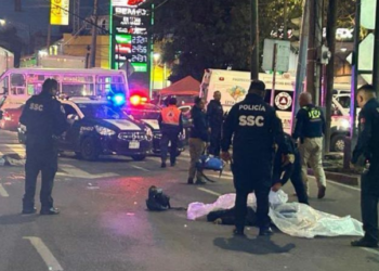 Madre e hijo ciclistas mueren atropellados en Iztapalapa