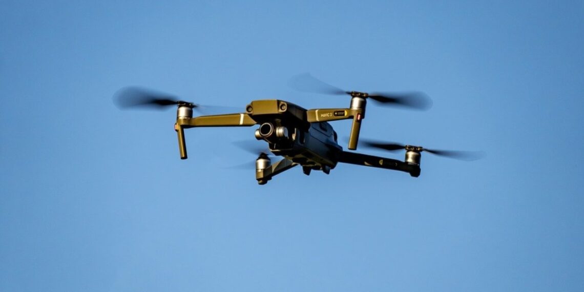 Ataque con dron deja herida a una pareja de viejitos en “La Ruana”, Michoacán