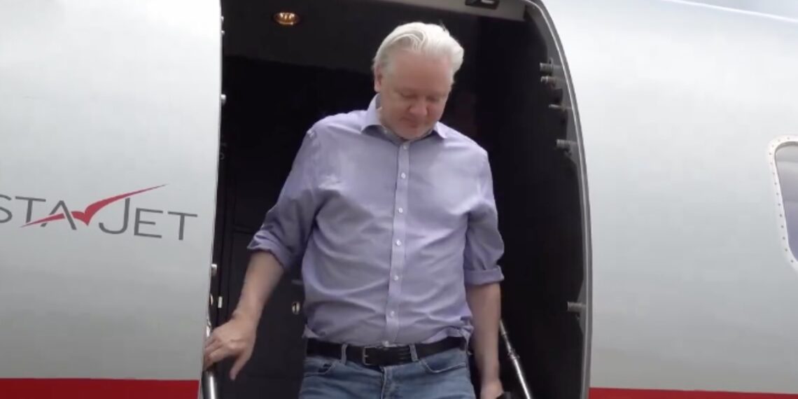 Era como tener en prisión la libertad de expresión, dice AMLO sobre Assange