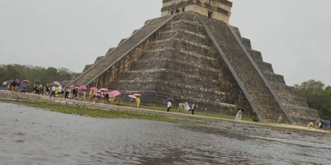 Lluvias por tormenta tropical ‘Alberto’ afectan zona arqueológica de Chichén Itzá