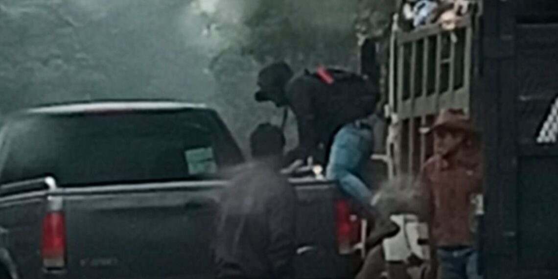 Retienen a 34 personas en comunidad de San Cristóbal de las Casas