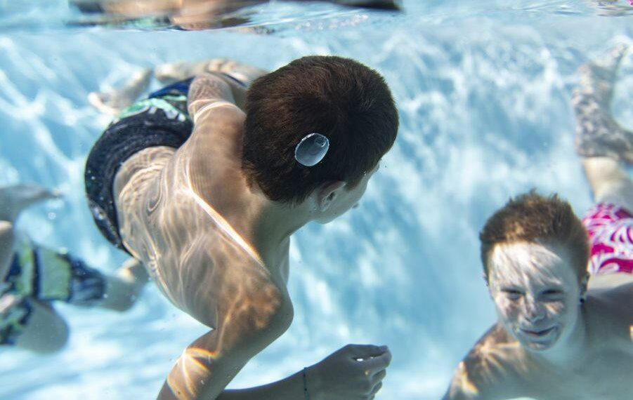 Otitis de verano: una afección común en época de calor que podría provocar sordera