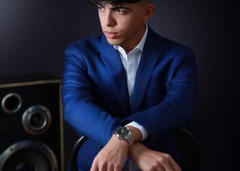 ÁLVARO TADEO presentó en rueda de prensa con AYMÉE NUVIOLA su sencillo “ABRÁZAME”