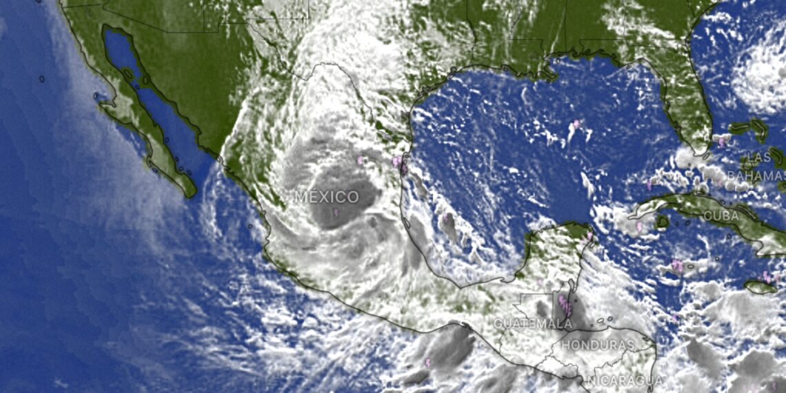 Tormenta tropical ‘Alberto’ toca tierra en Ciudad Madero, Tamaulipas