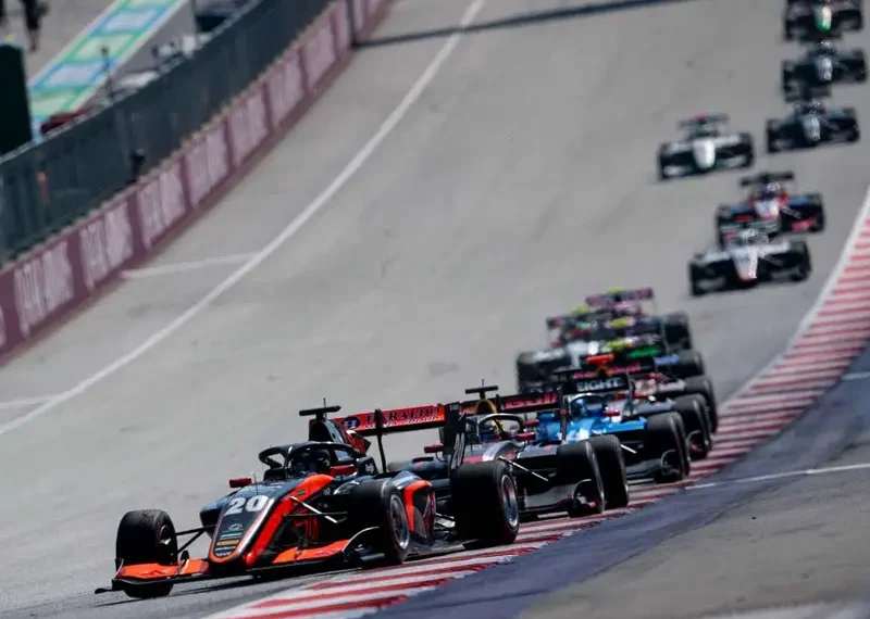 ¡México logra podio en la antesala de la F1! Noel León 2° en la Fórmula 3