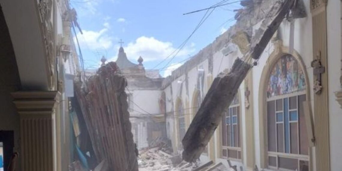 Colapsa techo de una parroquia en Cerralvo, Nuevo León