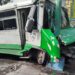 Microbús choca contra poste de luz en Ermita Iztapalapa; varios lesionados