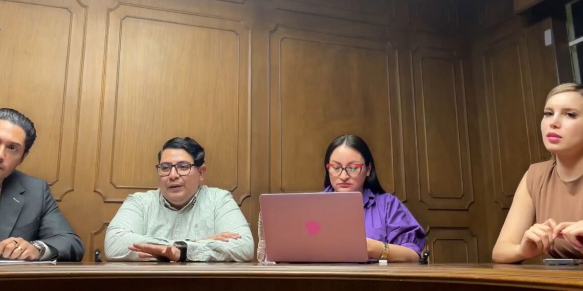 Abogado Domingo Alanís apuesta por una visión de género en la impartición de justicia, con análisis profundo del tema