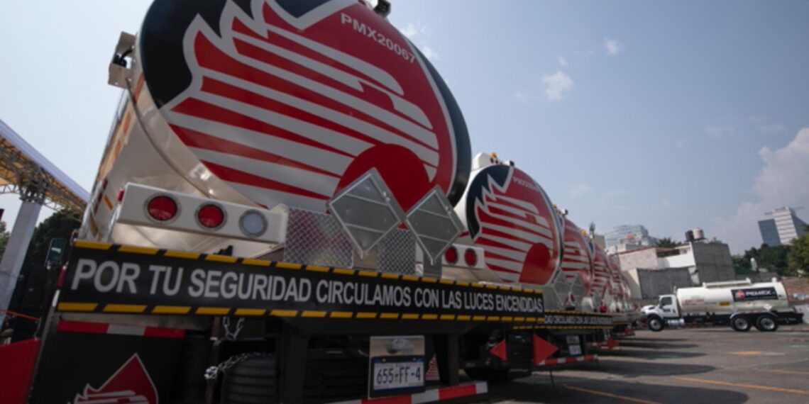 Gasolineras de PEMEX crecen 6.5%