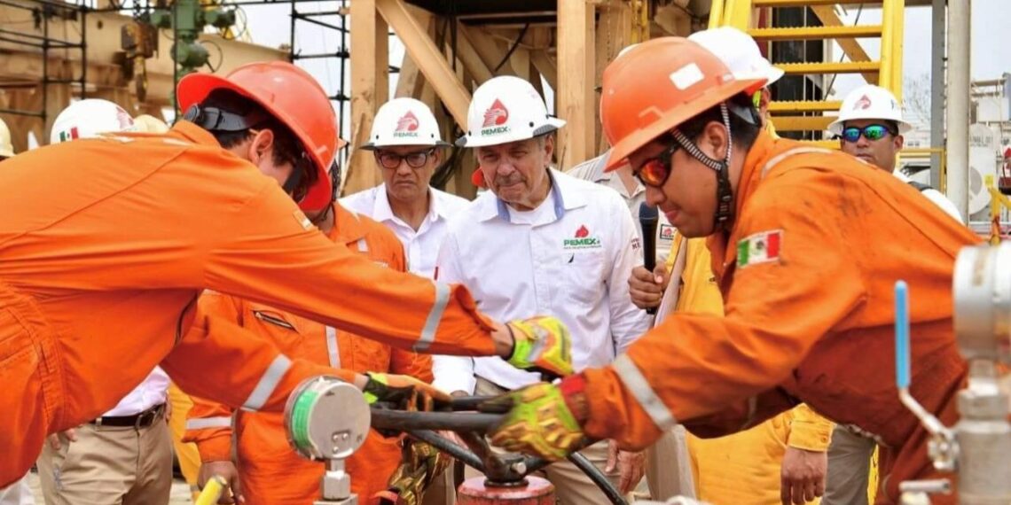 Refinería Olmeca alcanza los 100 mil barriles diarios de crudo