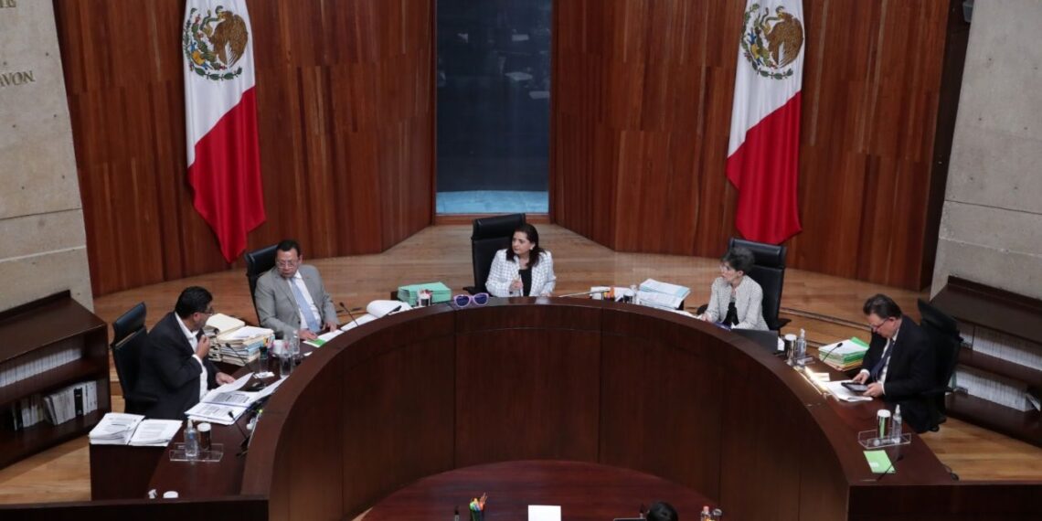 Liga AMLO decisión de juez sobre TEPJF con evitar mayoría calificada de Morena