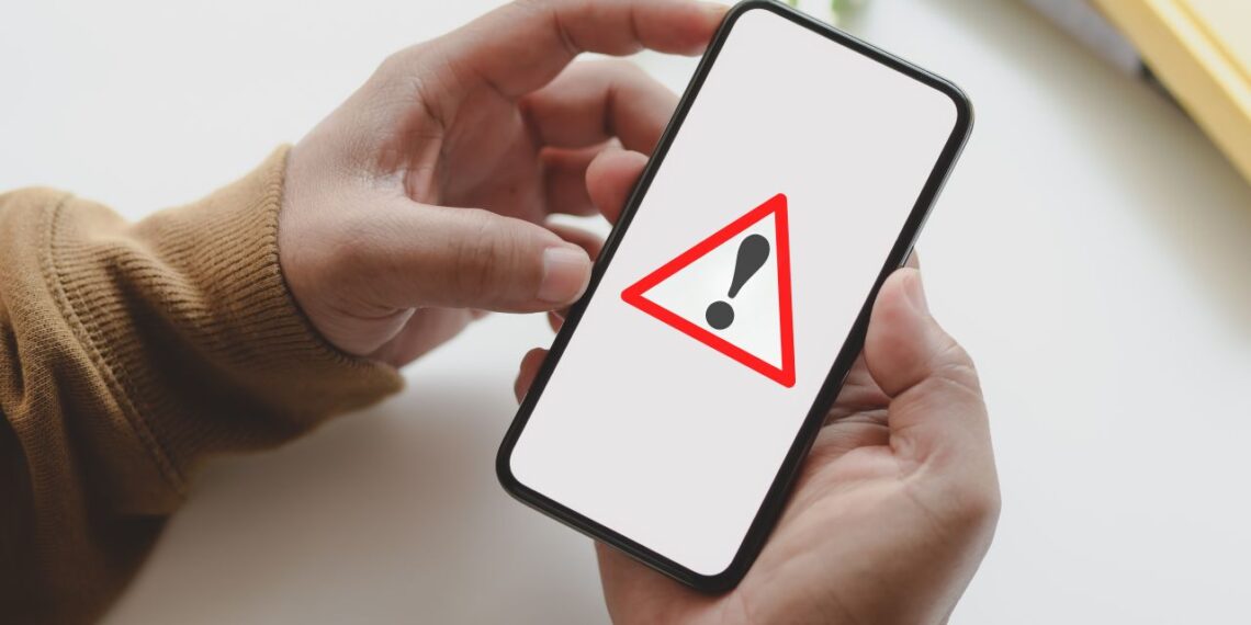 Alertan por mensajes fraudulentos de multas falsas