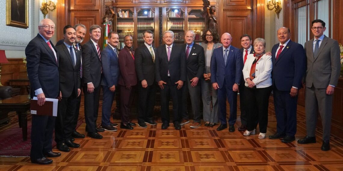 AMLO discutió reforma al Poder Judicial con legisladores de EUA