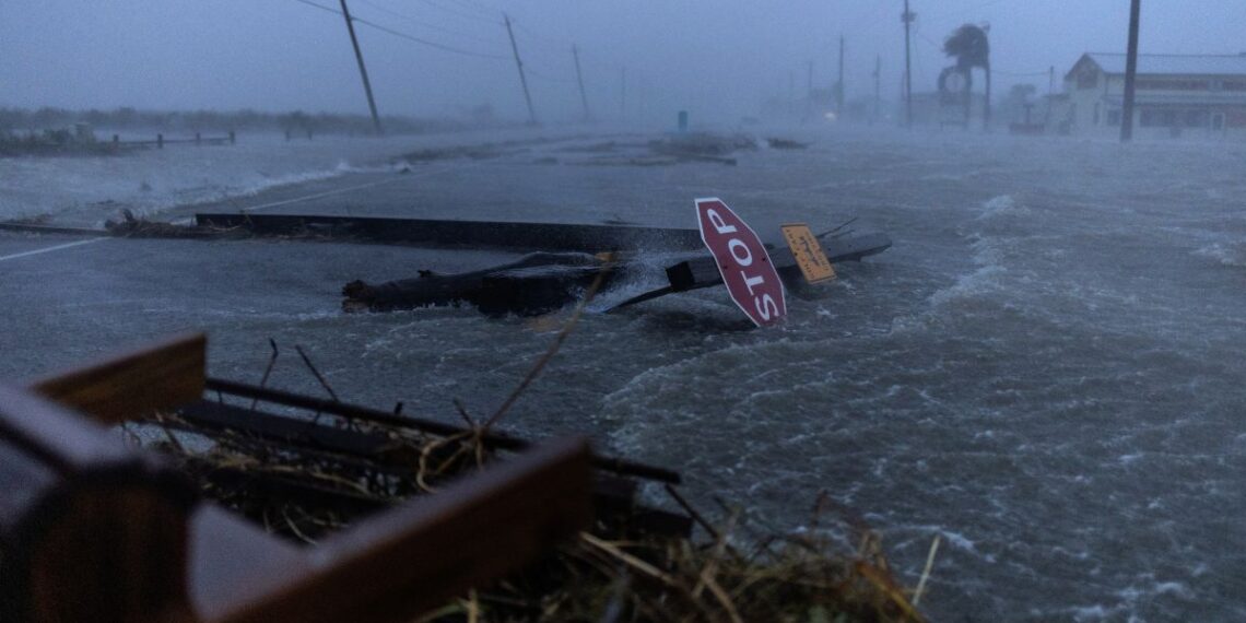 ‘Beryl’ se debilita a tormenta tropical sobre Texas; reportan un muerto