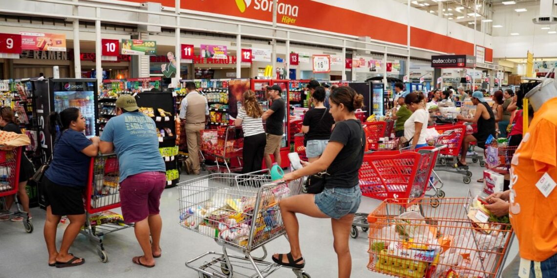 Compras de pánico en Yucatán y Quintana Roo ante la llegada de Beryl