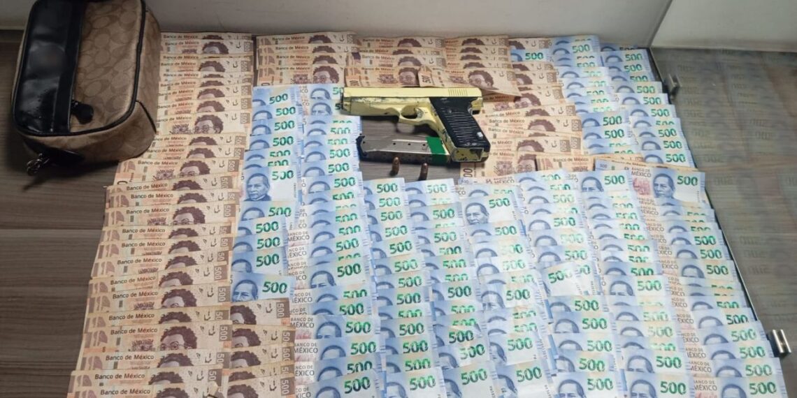 Policías recuperan 100 mil pesos de joven que asaltaron en Álvaro Obregón