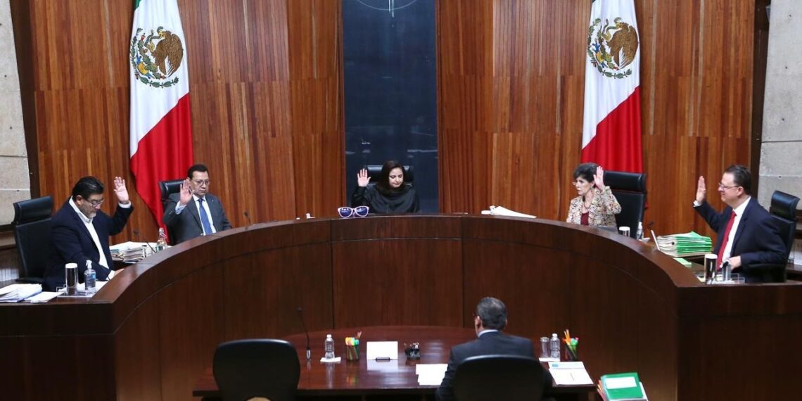 TEPJF concluye que AMLO violó leyes electorales en sus “mañaneras”